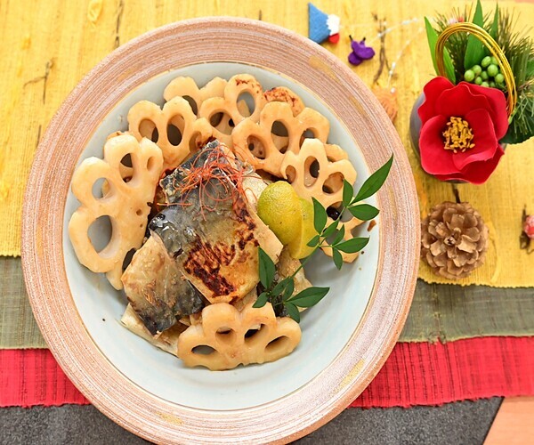 おせち料理の「二の重」に！さばとれんこんの柚香焼き風　＜焼サポート＞