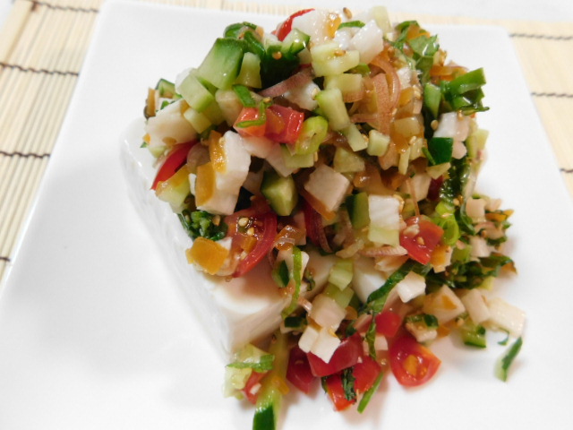 冷奴のきざみ野菜添え