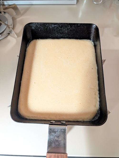 サラダ油を少しひき、③の生地の半量を流し入れる。