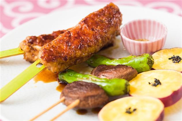 鶏つくねの串焼きと野菜串