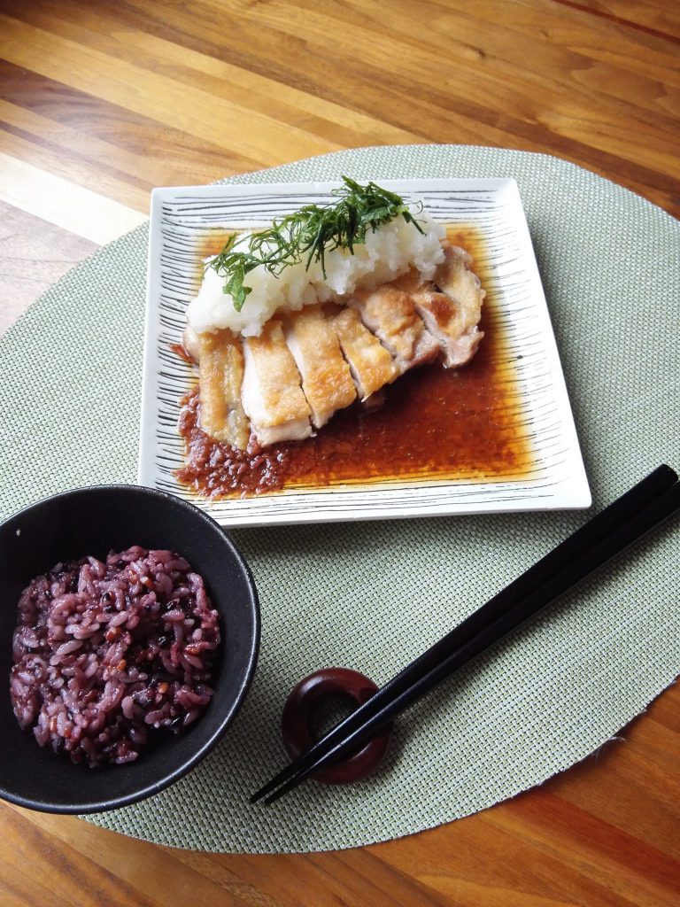 チキンソテー梅ポンソース