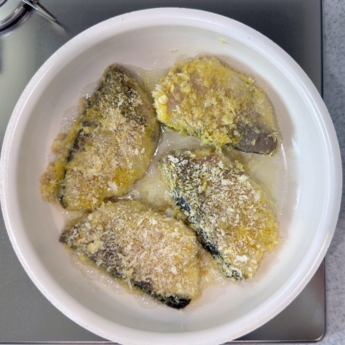 食材投入の合図がなったらぶりを並べモードキーを押す。
