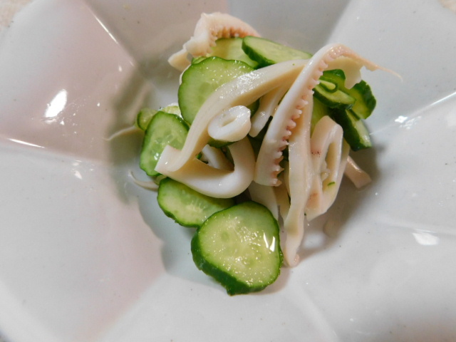 塩丸イカの酢の物