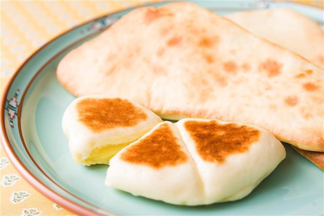 とろ〜りチーズパン