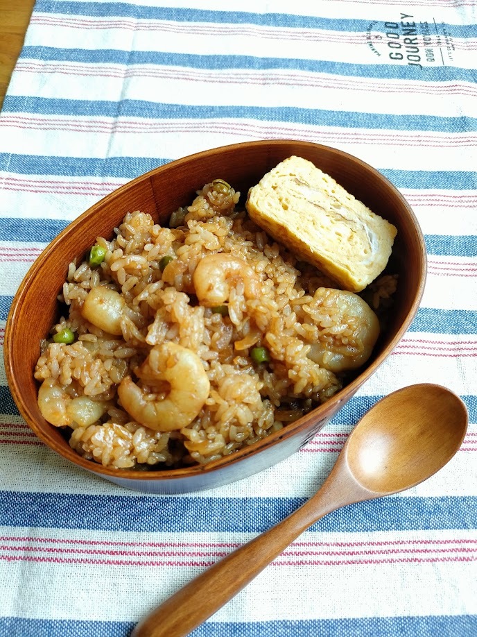お弁当にする場合は玉子焼きか錦糸卵を添えると良いです。