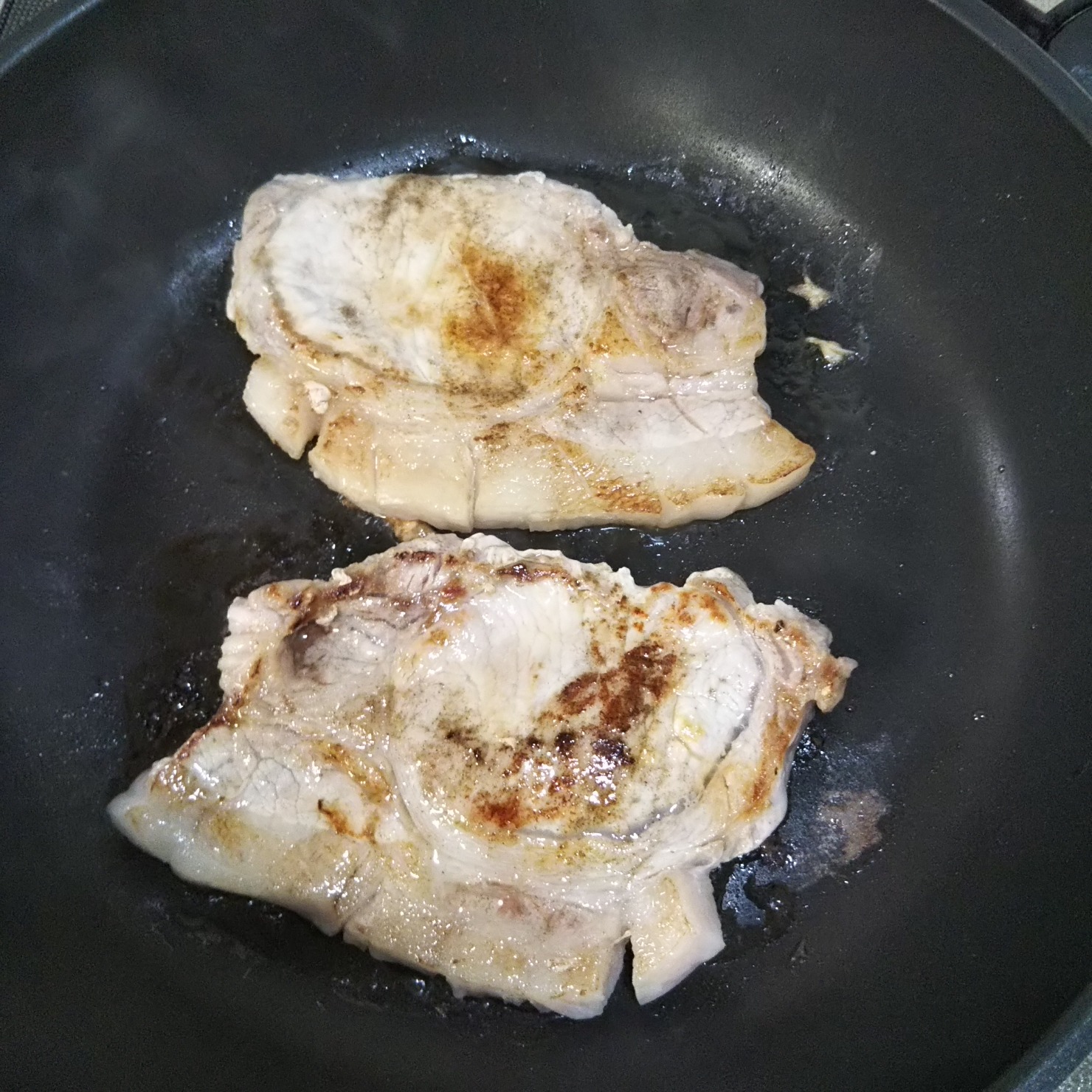 両面を火が通るまで焼く。