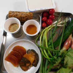 漬物、野菜、香味野菜はすべて、細かく刻む