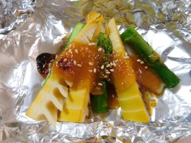 たけのことアスパラガスの味噌焼き