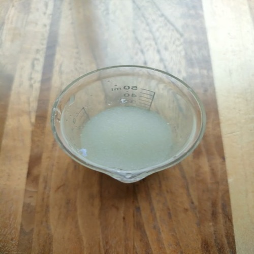 粉ゼラチンは水２０㎖に入れてふやかす。

