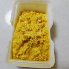 鍋に出汁、①のとうもろこしをいれ、火にかける。