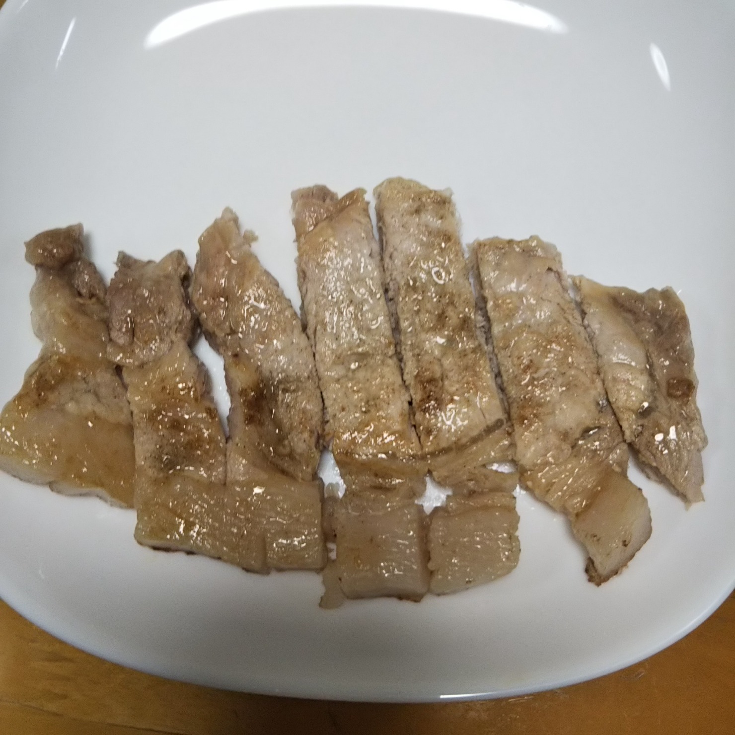 食べやすい大きさに切って盛り付ける。