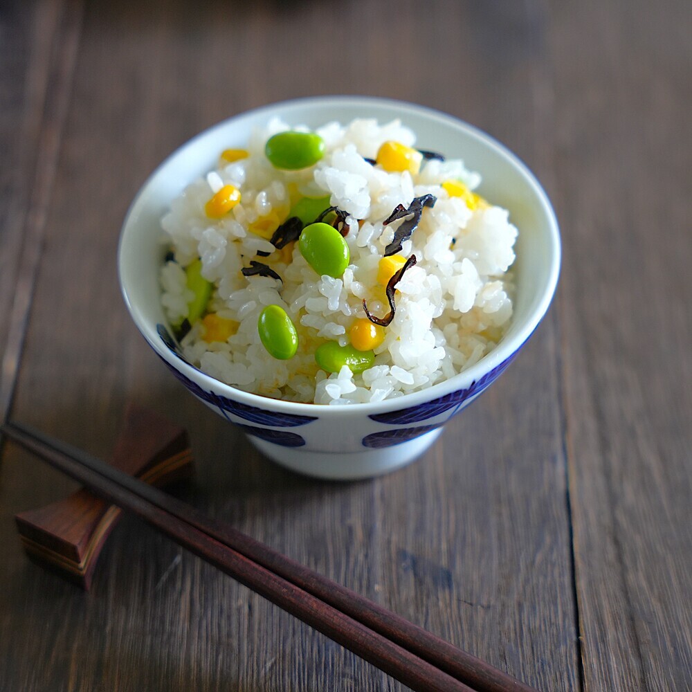 冷凍野菜で簡単！カラフル！とうもろこしと枝豆の塩昆布ごはん
