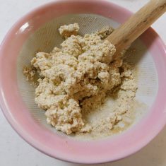 ④に③で煮た野菜と、みょうが、アスパラを食べる直前に合わせる。