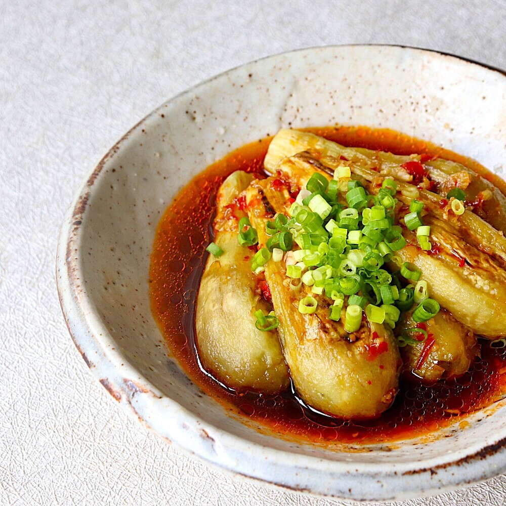 ピリ辛ダレで食欲すすむ　中華風焼きなす