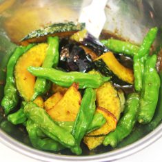 素揚げした野菜をすべて、②のたれに漬け込み、15分程度置いたら出来上がり。
