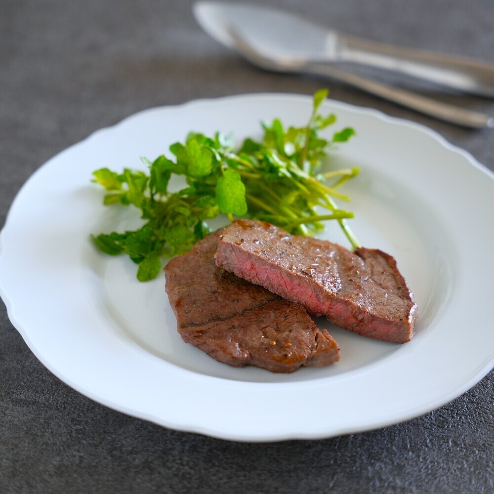 まるで高級肉！ 低温調理でジューシーステーキ