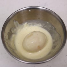 天ぷら粉を適量の水で溶き、②の卵をさっとくぐらせる。