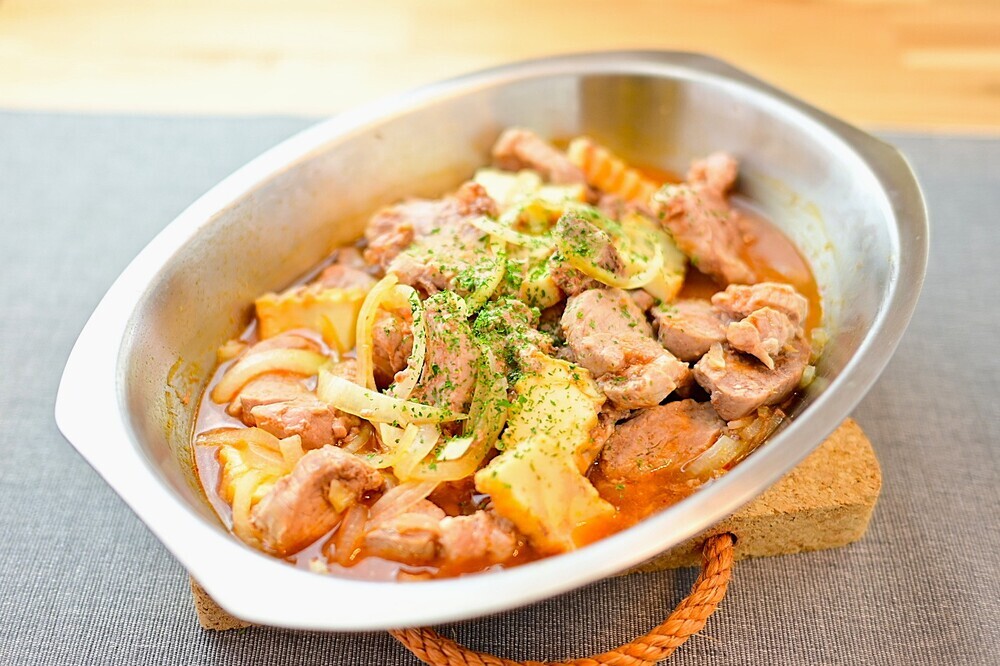 豚ひれ肉と厚揚げのポークチャップ　【シェフポット】