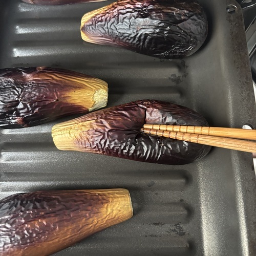 ロティプレートに並べ、【上火：強／下火：強】で約8分間焼く。
菜箸で押してみて柔らかくなっていたら火から下ろす。
