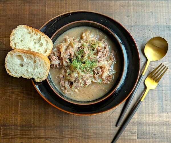 新玉ねぎと牛肉のトロトロコンソメ煮