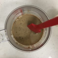 鍋に豆乳、砂糖を入れて砂糖が溶けるまで温めて、インスタントコーヒーも加えてよく溶かし混ぜる。			