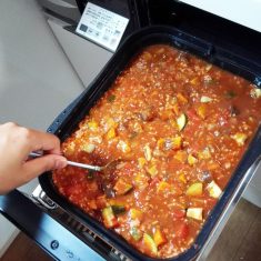 盛り付けたら南瓜の種を散らす。
