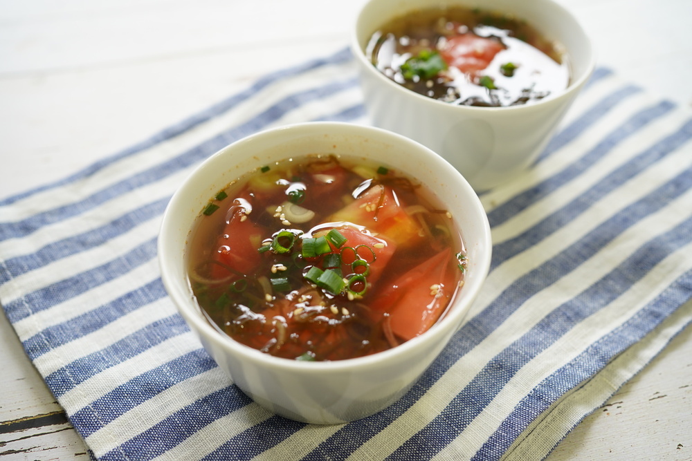 トマトともずくのさっぱりスープ