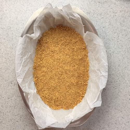 ②をシェフポットに敷き詰め、表面にラップをして冷蔵庫で冷やしておく。
